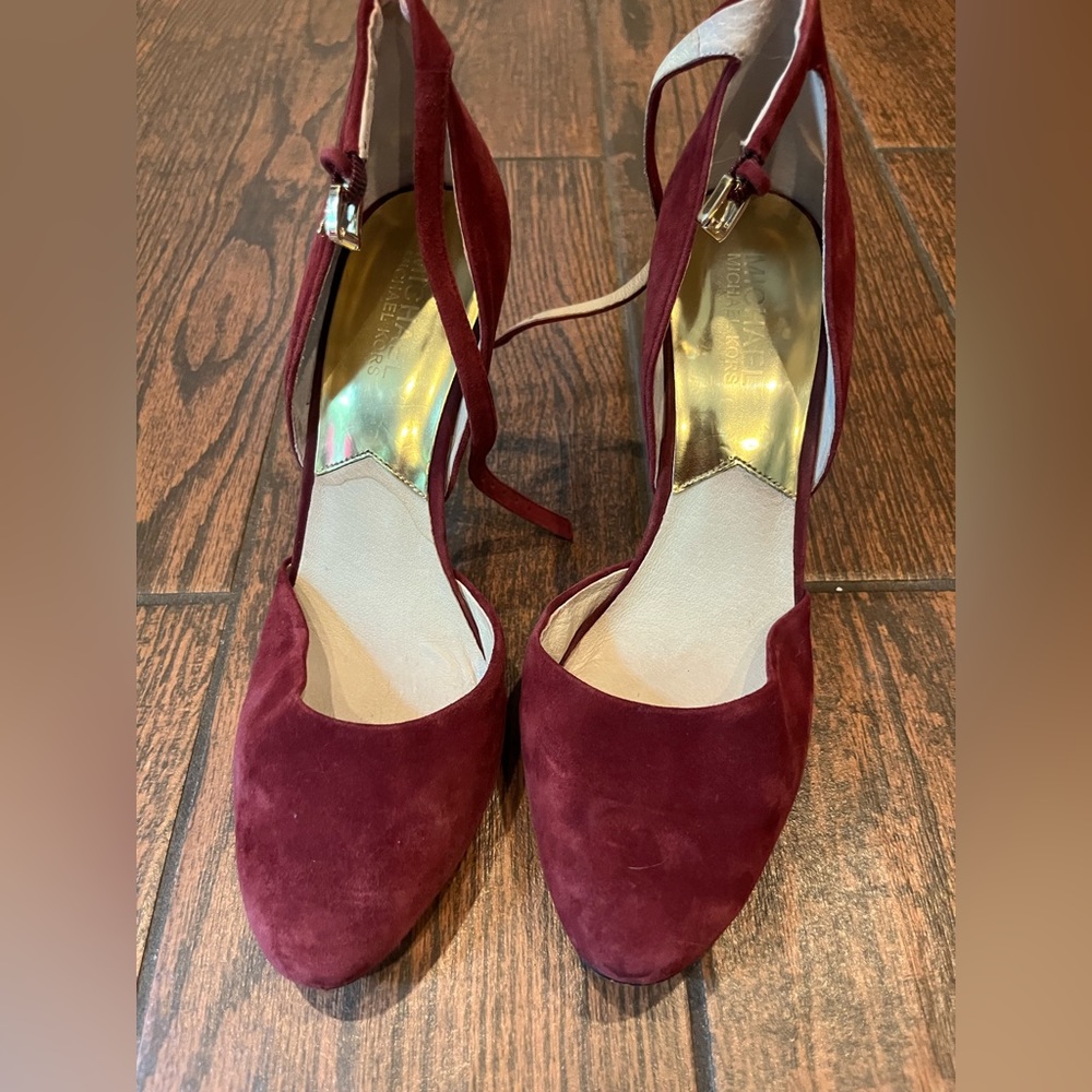 Michael kors heels slightly worn